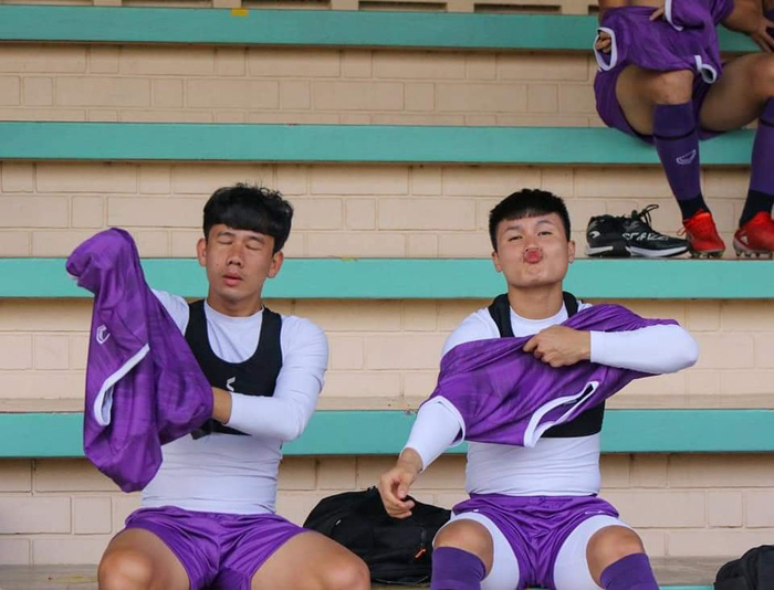 Quang Hải đăng ảnh dìm hàng, Minh Vương xin xỏ: Lần sau kiếm cái nào đẹp hơn tí nhé-1