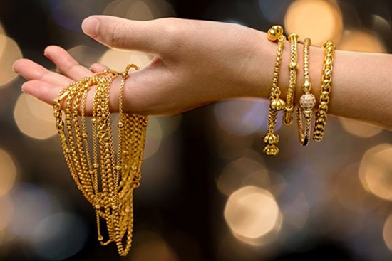 Giá vàng hôm nay 18/12: Tăng nhẹ sau những bất ổn