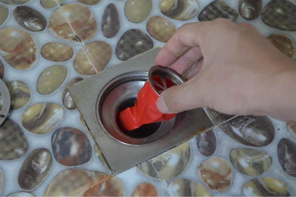 Đổ bát nước này xuống lỗ thoát nước nhà tắm, vừa khử mùi hôi lại ngăn côn trùng hiệu quả-9