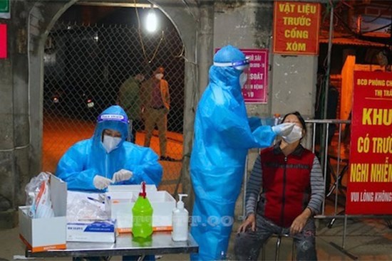 Ngày 18/12, Hà Nội thêm 1.412 ca mắc Covid-19 mới, trong đó có 411 ca ngoài cộng đồng