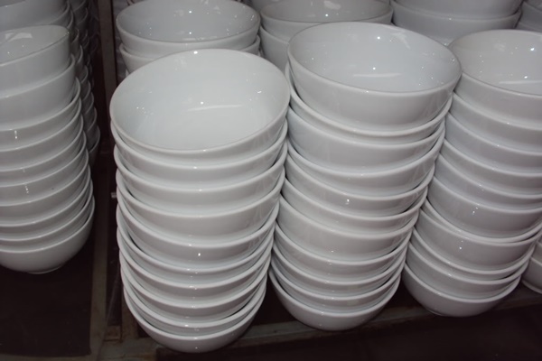 Cả nhà hùng hục làm mâm cỗ đầy ắp nhưng khi dọn lên vẫn bị khách chê, nhìn kỹ mới biết thiếu mất 1 thứ cực quan trọng-2