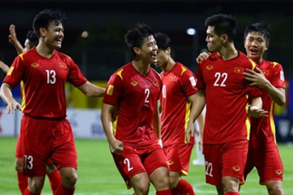 Quang Hải rực sáng, song vẫn không cứu nổi sự bẽ bàng của Việt Nam trước Indonesia-5