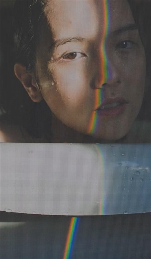 Xuất hiện loạt ảnh Hải Tú tạo dáng dưới nước, một gà cưng khác của Sơn Tùng từng cảm thán: Sao chịu nổi-5