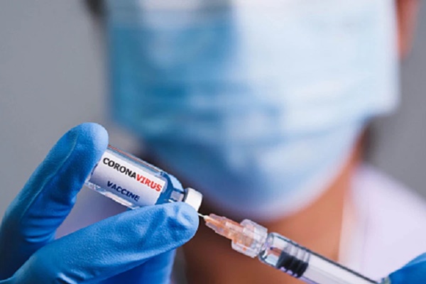 Bộ Y tế yêu cầu các địa phương tiêm vắc xin tăng hạn cho đối tượng từ 12 tuổi trở lên-1