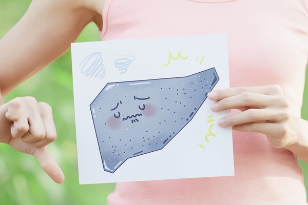 Uống sữa sai cách suốt 3 năm liền, nữ sinh 17 tuổi bị chẩn đoán ung thư dạ dày-5