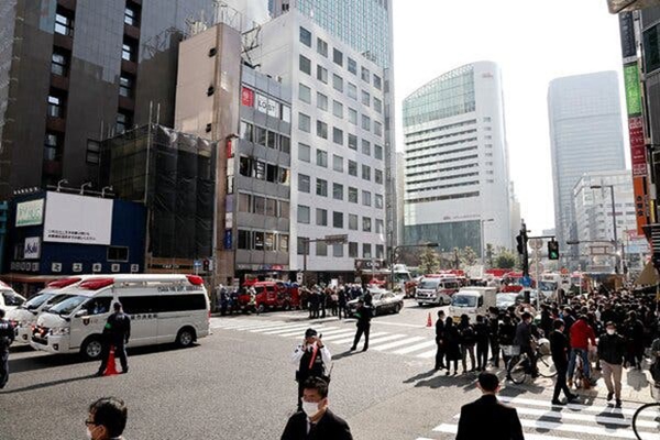 Những hình ảnh kinh hoàng từ đám cháy làm 24 người chết tại Nhật Bản: Tang thương và gây phẫn nộ với cách ra tay sốc của nghi phạm-6