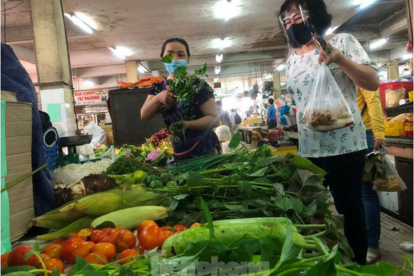 Ba loại rau được tắm nhiều hoá chất nhất chợ-4