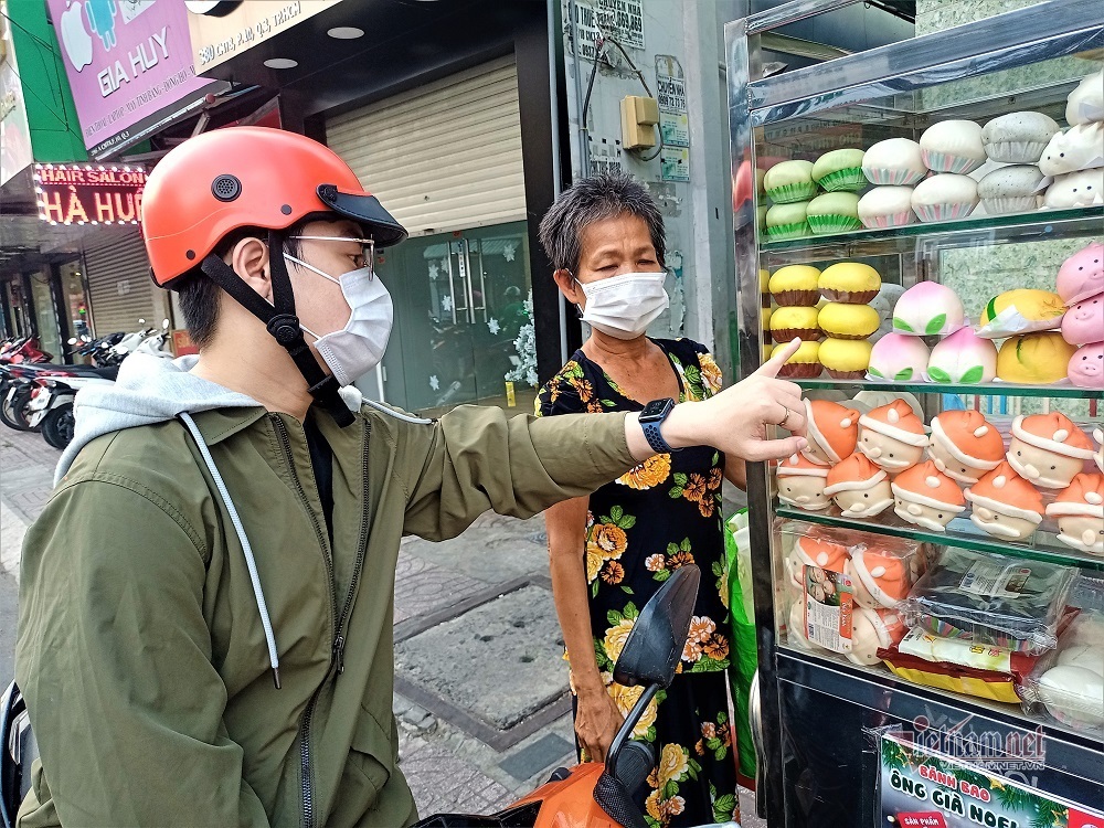 Độc nhất năm nay, bánh bao ông già Noel đắt khách-1