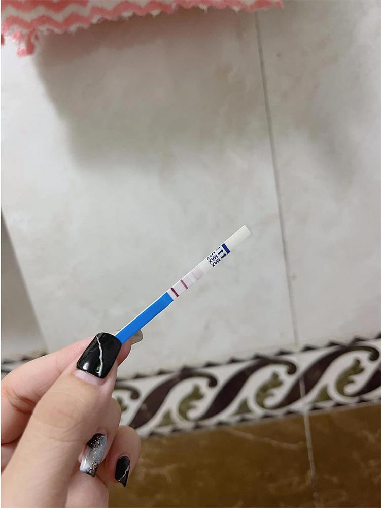 Khoảnh khắc Tiến Dũng ăn mừng bàn thắng theo cách đặc biệt báo hiệu tin vợ sắp lâm bồn lần 2-2