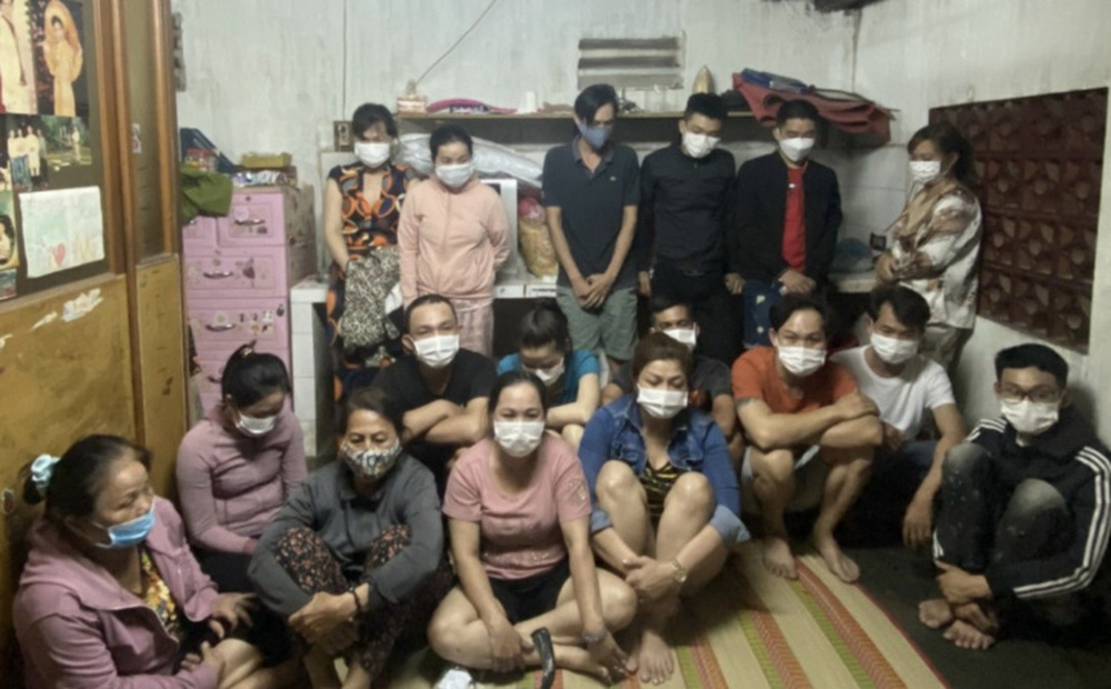 Phá sòng bạc có người nhiễm COVID-19-1