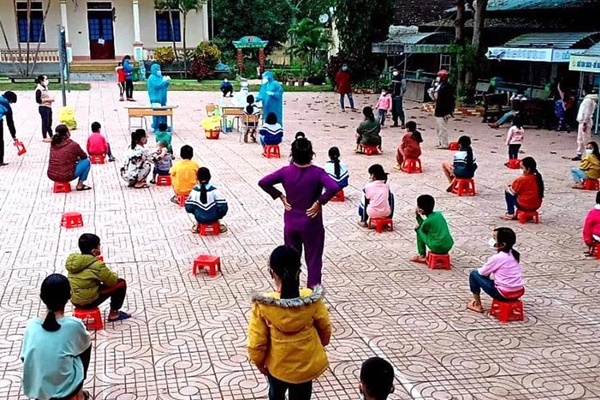 27 học sinh, 7 giáo viên, nhân viên trường dương tính sau vài ngày đi học-1