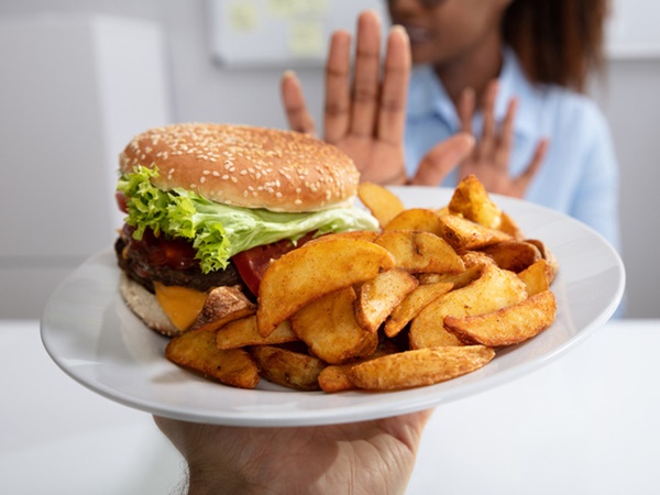 Thấy 5 triệu chứng này sau bữa ăn, có thể là ung thư dạ dày đang gõ cửa, 3 thực phẩm tốt nhất nên tránh vì ăn nhiều bệnh đến càng nhanh-4