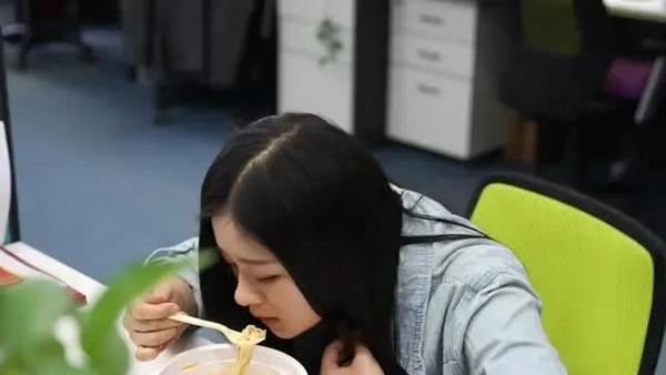 Thấy 5 triệu chứng này sau bữa ăn, có thể là ung thư dạ dày đang gõ cửa, 3 thực phẩm tốt nhất nên tránh vì ăn nhiều bệnh đến càng nhanh-5