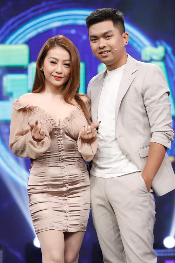 Hé lộ không gian căn hộ mới sang trọng của ca sĩ MiA-2