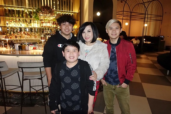 Cậu út 10 tuổi nhà Bằng Kiều và vợ cũ Trizzie Phương Trinh tình cảm, chu đáo hiếm có, mẹ nào cũng tấm tắc khen!-2