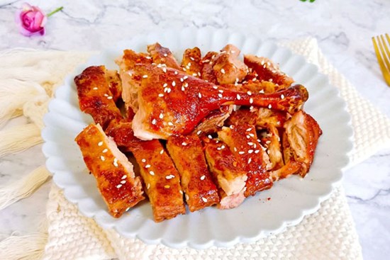 Vịt quay thơm nức mềm ngọt ngon như tiệm hóa ra làm không hề khó, cứ ướp thế này đảm bảo thành công 100%