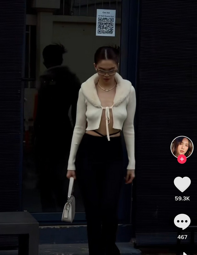 Hốt hoảng trước vòng 1 xập xệ của Ngọc Trinh trong clip đời thường-3