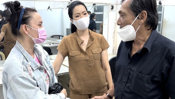 Thương Tín lộ diện, thái độ thế nào giữa tâm bão bị chỉ trích vì quay xe với Trịnh Kim Chi?-3