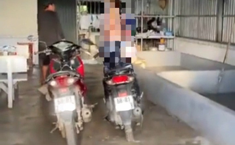 Phát hiện người phụ nữ chết trước hiên nhà, trong phòng ngủ là thi thể một người đàn ông-1