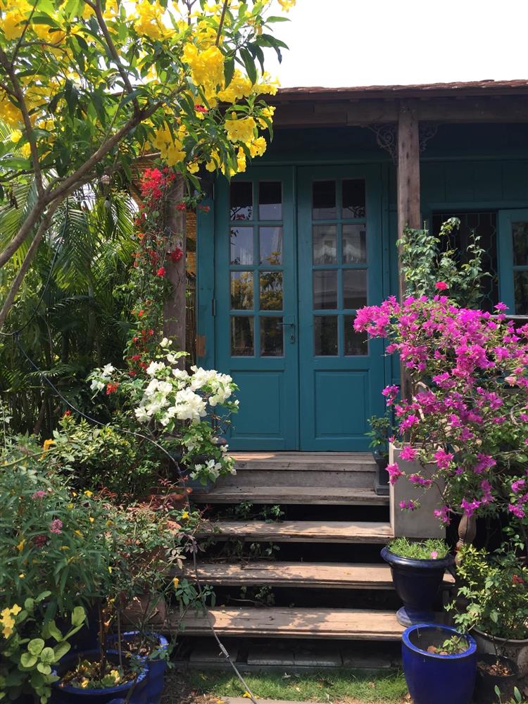 Nhà sàn 28m2 với chi phí chỉ 100 triệu đồng, bày trí nội thất Đông Dương cổ-4