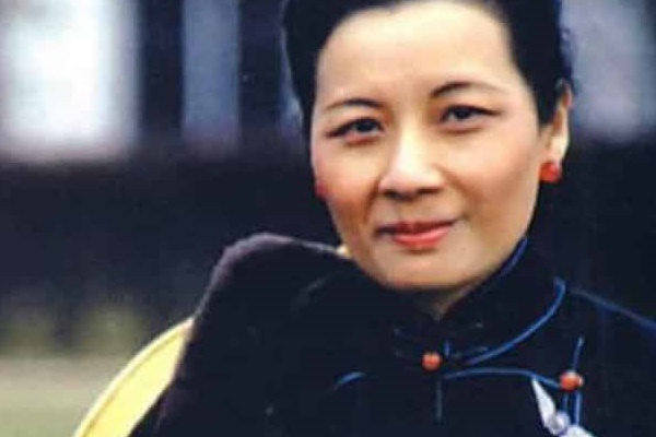 Tống Mỹ Linh sống đến 106 tuổi mà răng vẫn chắc, da vẫn hồng hào: Bí quyết nằm ở bát cháo rẻ bèo mà bà ăn mỗi sáng-6