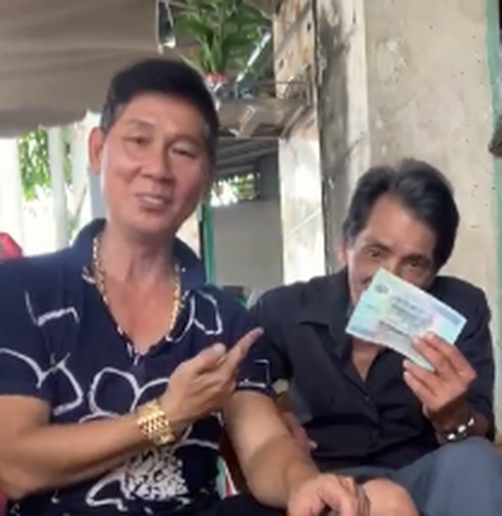 Xôn xao clip mạnh thường quân đòi khách tiền bo cho Thương Tín, chính chủ lên tiếng-2