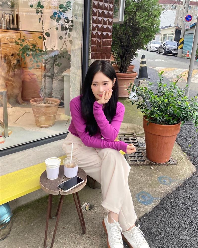 Sneaker trắng phối với kiểu trang phục nào? Áp dụng 4 gợi ý sau thì trông trẻ ra, chuẩn tinh tế-9