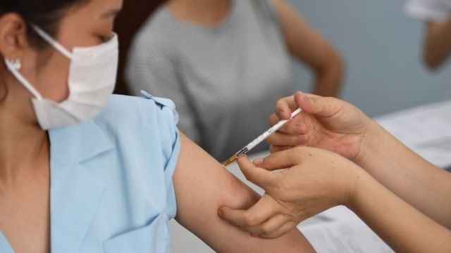 Tiêm mũi 3 vắc-xin Covid-19: Chuyên gia chỉ rõ những phản ứng có thể xảy ra-4