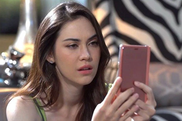Đọc được tin nhắn mờ ám: Em có thoải mái không” trên máy chồng, vợ giận đến suýt tự tử nhưng có màn lật ngược thế cờ-1