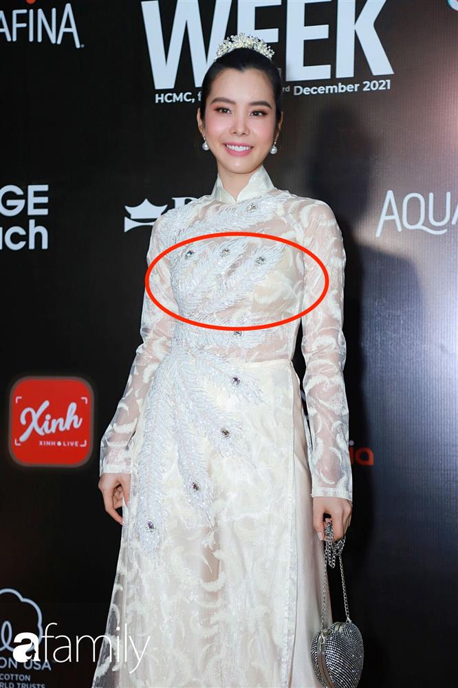 Tậu hẳn nhà 10 tỷ nhờ chứng khoán, cô Hoa hậu này vẫn để lộ lỗi chí mạng với xu chiêng siêu phèn-1