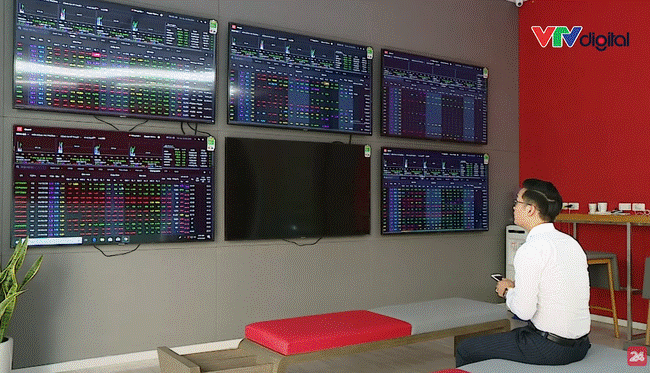 VTV vừa tung phóng sự NHÌN LẠI 2021, hàng loạt trend, sự kiện đình đám được gọi tên, có cả vụ sao kê đình đám của một nghệ sĩ nổi tiếng-9