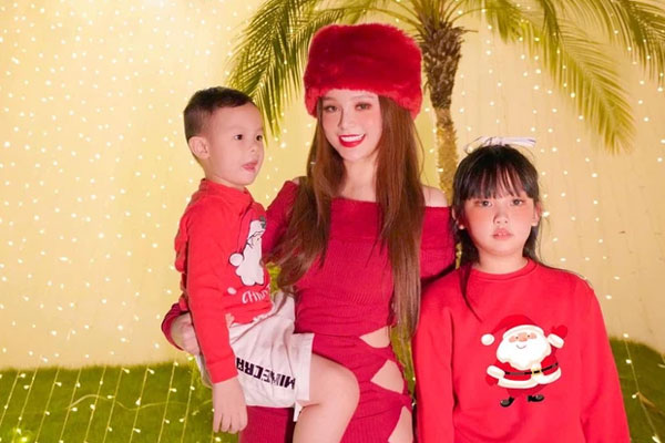 Huyền Baby xả lô ảnh du lịch xa xỉ ở Dubai: Diện bikini khoe đường cong nhiều hơn cả đường đua-5