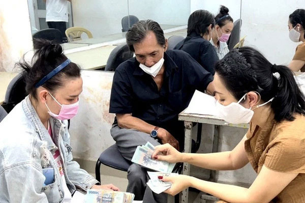 Thương Tín bị đào lại quá khứ cặp kè nhiều phụ nữ, trong đó có một sao nữ nổi tiếng từng có con với nam diễn viên và phải phá thai-3