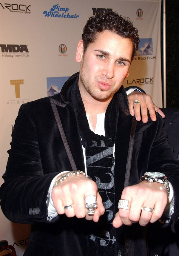 Vụ người mẫu xinh đẹp tử vong bất thường trên vỉa hè: Lộ diện 3 nghi phạm, bức ảnh cuối cùng tố cáo tội ác tày trời-2