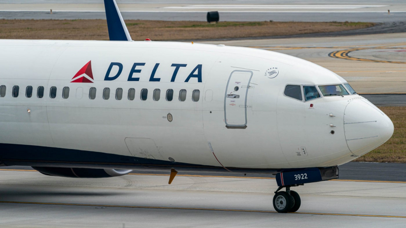 Chuyên gia: Chủng Omicron có thể lây lan nhanh gấp 3 chủng Delta trên máy bay-1