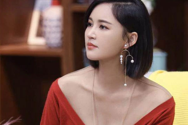 Bố chồng mời đi ăn trưa ở nhà hàng sang trọng và bất ngờ đưa ra lời đề nghị khiến con dâu choáng váng-2