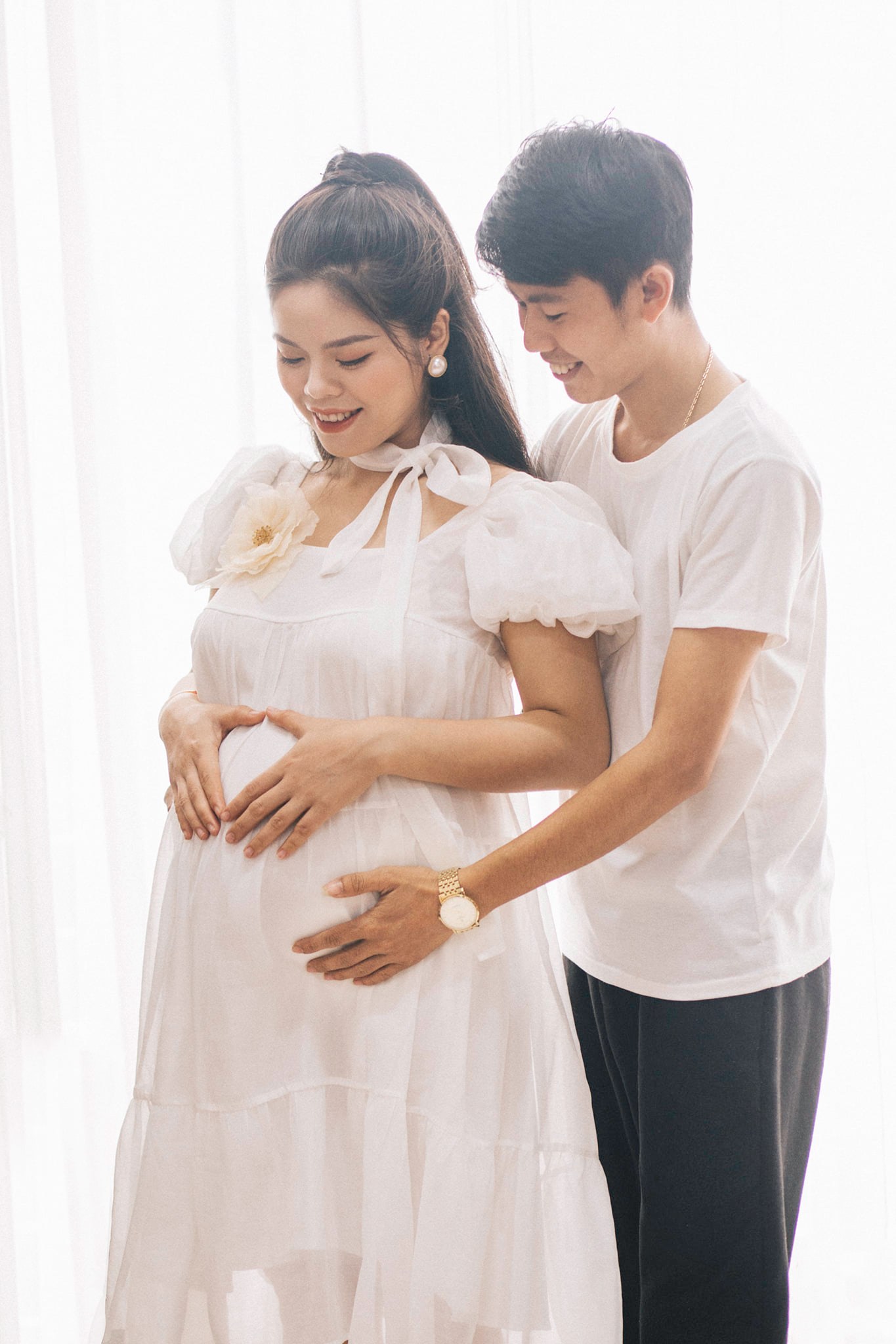 Đồng Văn Hùng của Ẩm thực mẹ làm” khoe ảnh vợ sắc vóc xinh như hot girl, duy chỉ có một chi tiết khiến ai cũng phải bật cười-3