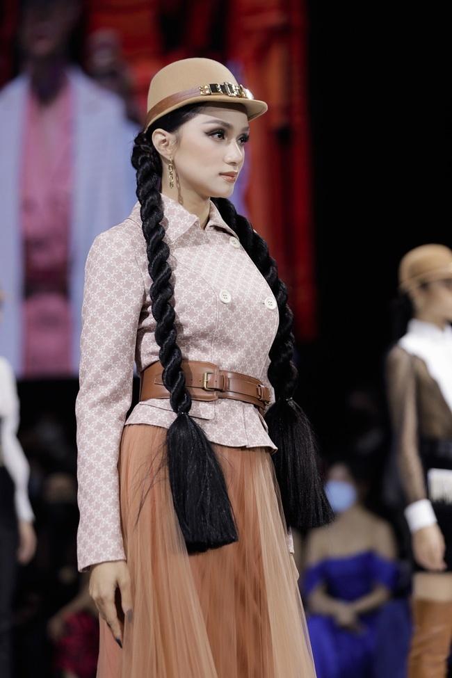 Hương Giang hoá ra cũng có những lúc mất hết điểm vì mặc xấu-1