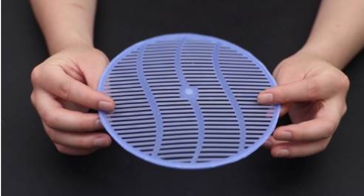 Khi bán phế liệu, đừng vứt bỏ những rổ rau cũ, chỉ cần sửa sang lại và đặt chúng trên ban công, bạn sẽ giật mình vì điều này-8