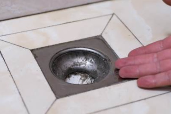 Khi bán phế liệu, đừng vứt bỏ những rổ rau cũ, chỉ cần sửa sang lại và đặt chúng trên ban công, bạn sẽ giật mình vì điều này-10