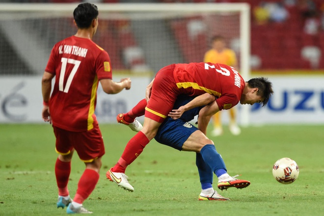 Việt Nam 0-2 Thái Lan: Quang Hải hai lần dứt điểm trúng khung gỗ, tuyển Việt Nam chờ lật ngược thế cờ ở lượt về 23/12/2021 19:00:00 GMT+7-7