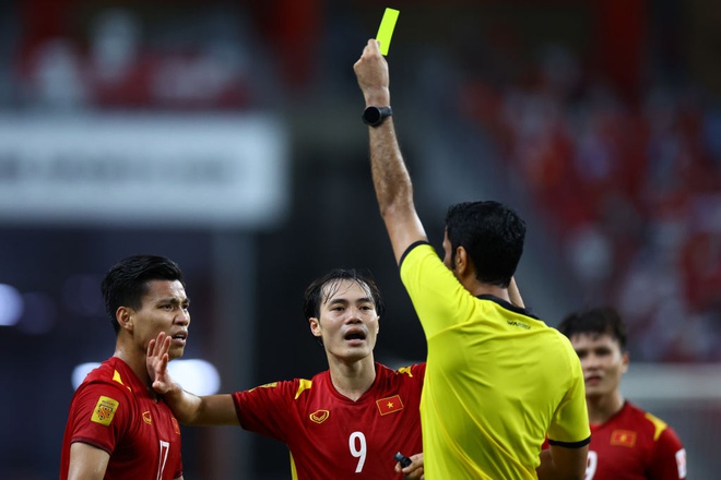 Việt Nam 0-2 Thái Lan: Quang Hải hai lần dứt điểm trúng khung gỗ, tuyển Việt Nam chờ lật ngược thế cờ ở lượt về  23/12/2021 19:00:00 GMT+7-6