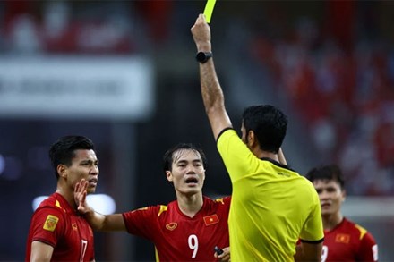 Fan Đông Nam Á đồng cảm sâu sắc với fan Việt Nam, chê trọng tài không đủ trình độ