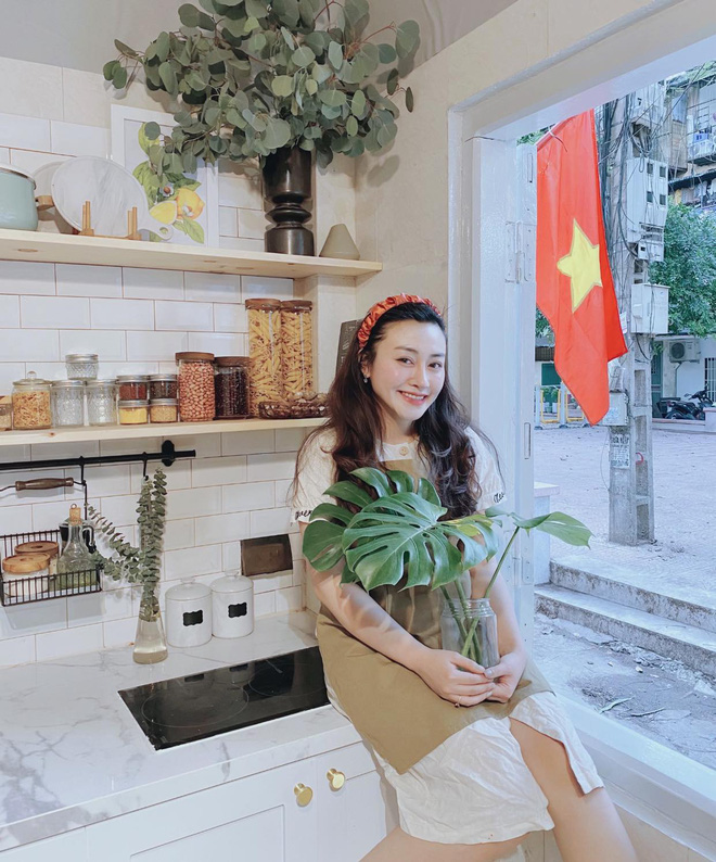 5 căn bếp rộng vỏn vẹn vài m2, đi 3 bước chân là hết nhưng cách sắp xếp khiến ai cũng phải xuýt xoa: Đúng là nhỏ nhưng có võ!-2