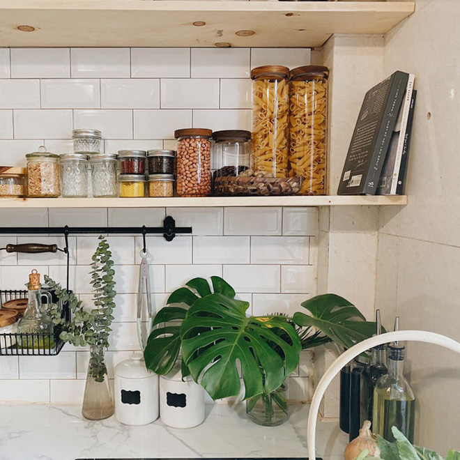 5 căn bếp rộng vỏn vẹn vài m2, đi 3 bước chân là hết nhưng cách sắp xếp khiến ai cũng phải xuýt xoa: Đúng là nhỏ nhưng có võ!-5