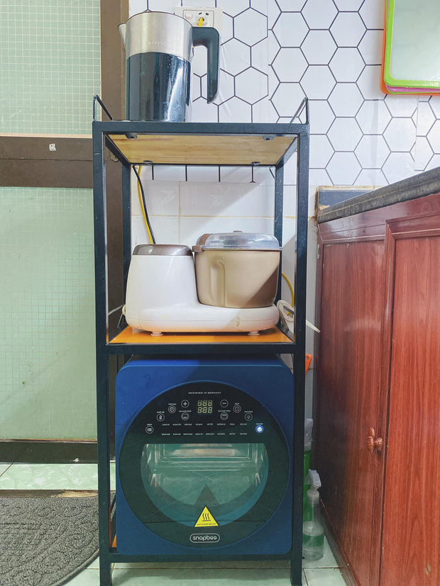 5 căn bếp rộng vỏn vẹn vài m2, đi 3 bước chân là hết nhưng cách sắp xếp khiến ai cũng phải xuýt xoa: Đúng là nhỏ nhưng có võ!-25