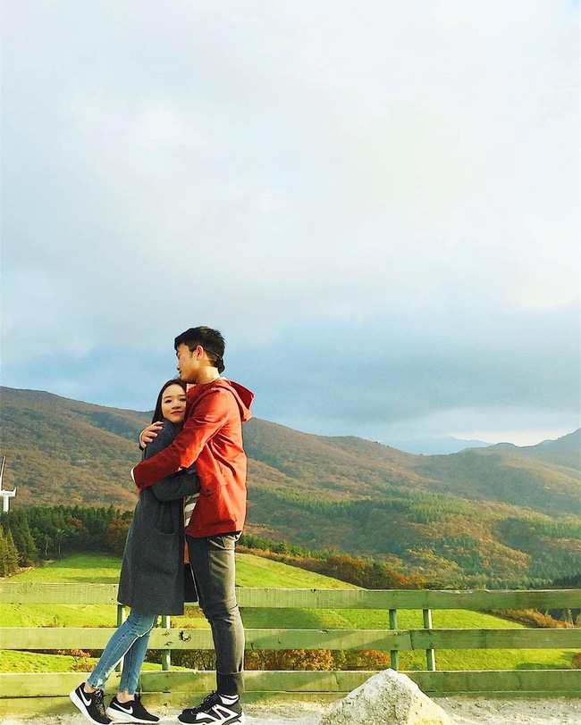 Hiếm khi xuất hiện nhưng vợ cầu thủ Xuân Trường luôn làm điều này mỗi khi có trận đấu của đội tuyển Việt Nam-3