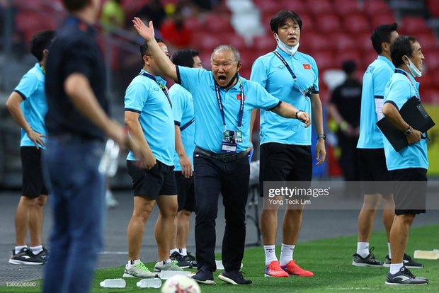 HLV Park Hang-seo kiến nghị AFF Cup sử dụng VAR sau trận thua Thái Lan-1