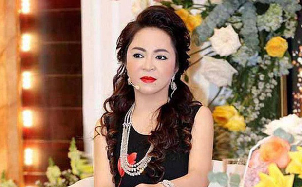 YouTuber ra tòa vì xin bà Nguyễn Phương Hằng 2 triệu-1