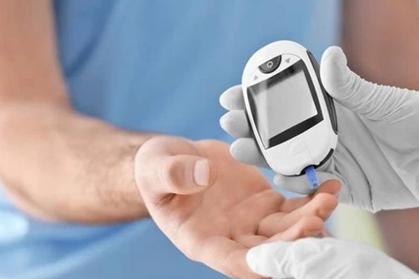 Người mắc bệnh tiểu đường có thể đối mặt với 5 biến chứng rất đáng sợ, cần làm ngay 4 việc để có thể phòng tránh kịp thời-1